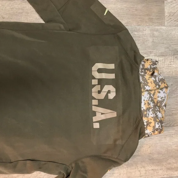 ✨sold✨Nike Steelers Salute to Service Fleece Hoodie - Picture 2 of 5